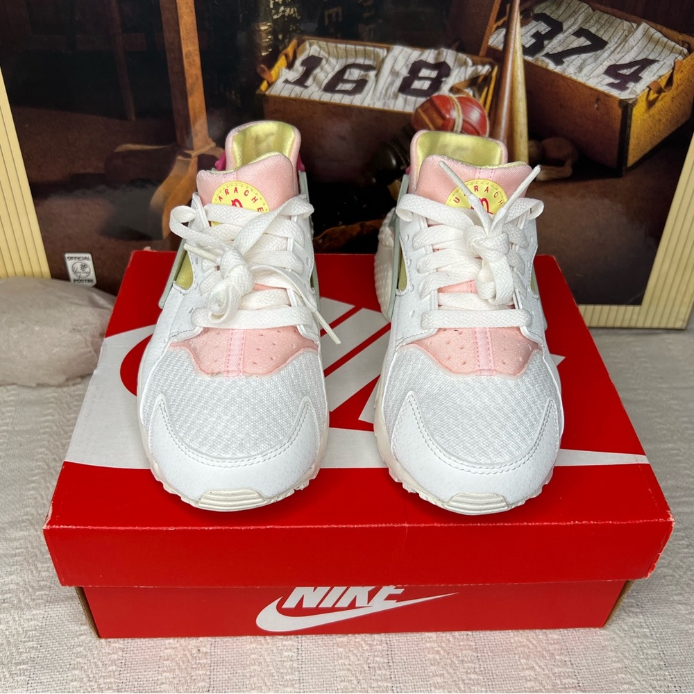‼️SOLD‼️Nike Huarache Run GS S - Picture 4 of 6